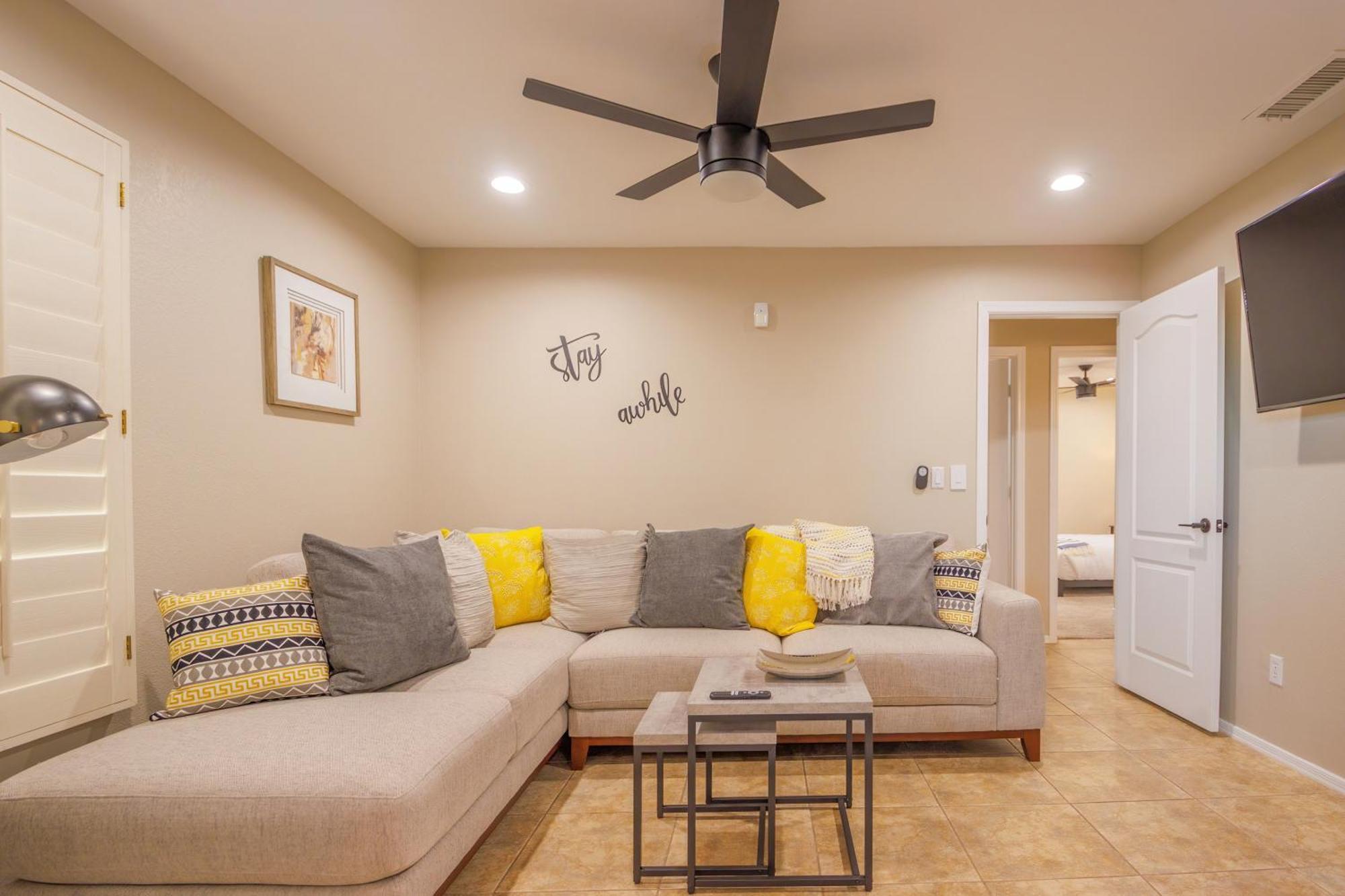 Luxe Phoenix Getaway Bagian luar foto