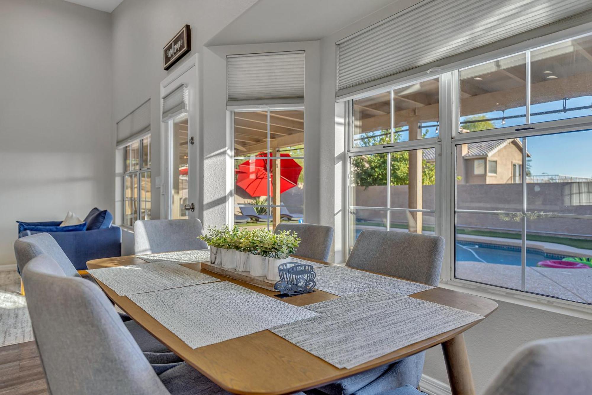 Luxe Phoenix Getaway Bagian luar foto