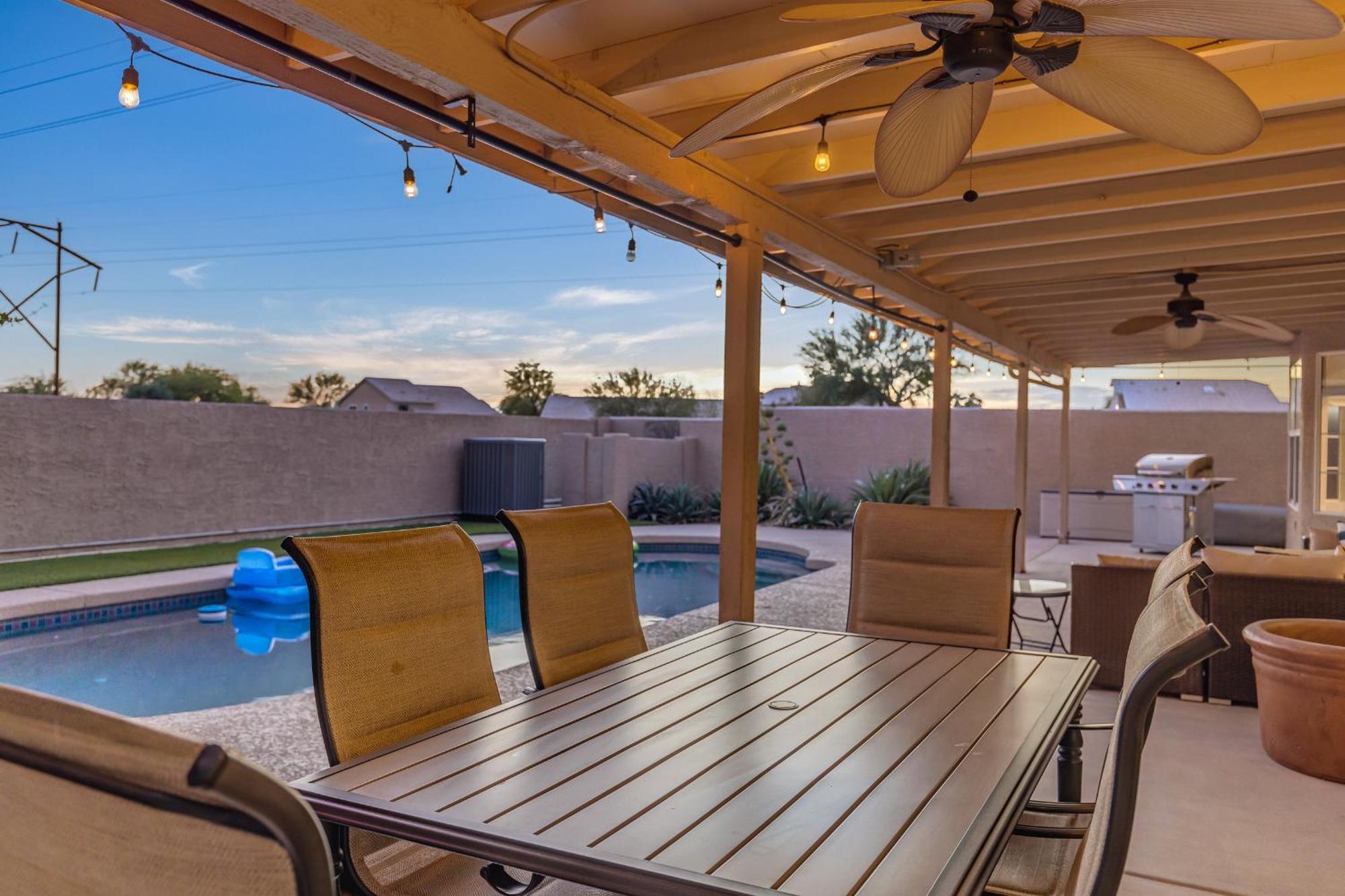 Luxe Phoenix Getaway Bagian luar foto